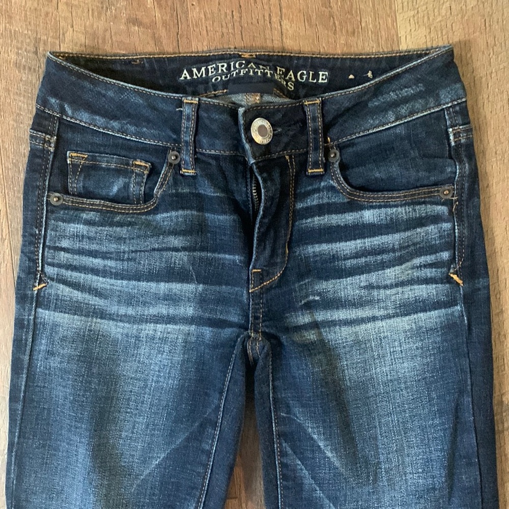 American Eagle super stretch jeans. Skinny kick. Size 00 short.